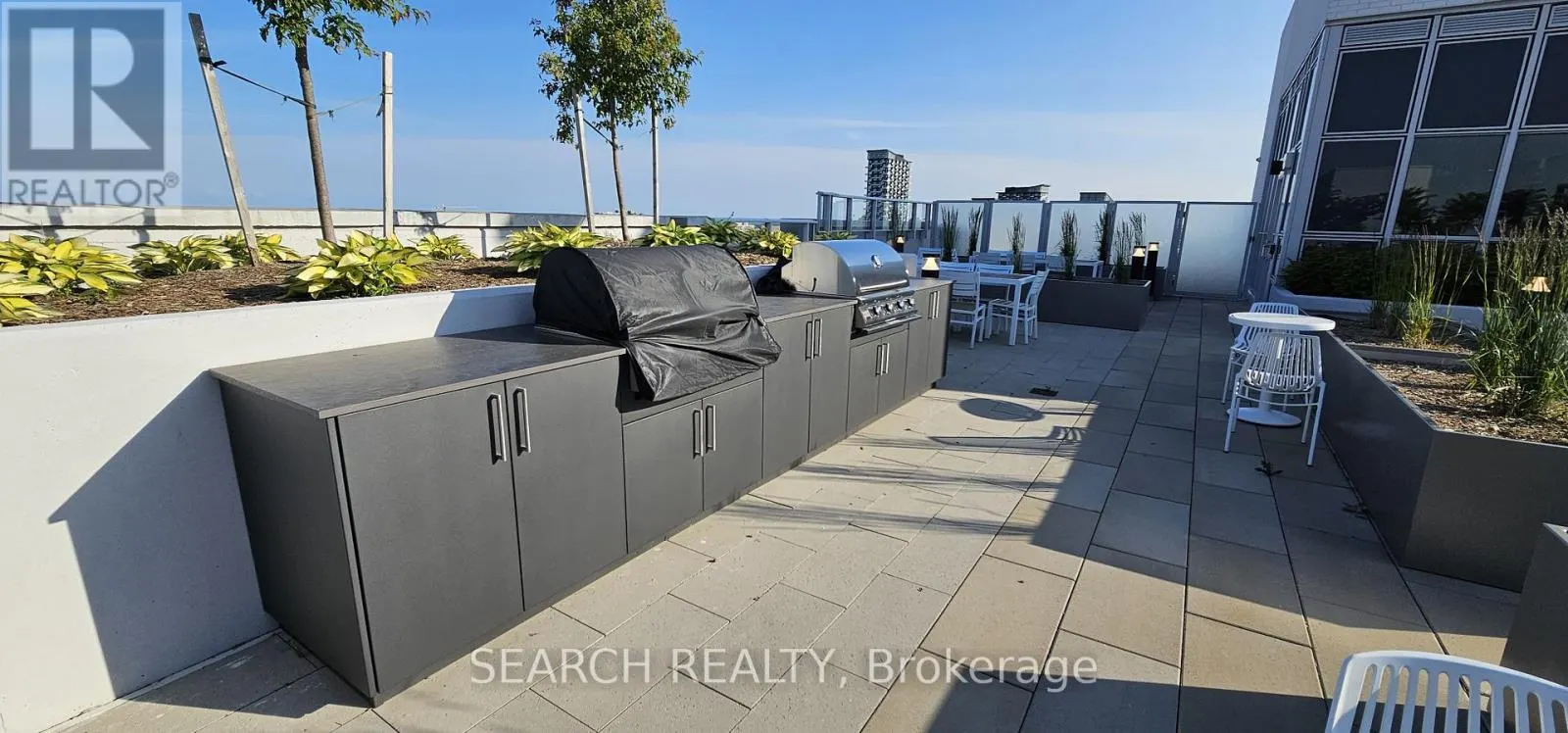 301 - 412 SILVER MAPLE ROAD