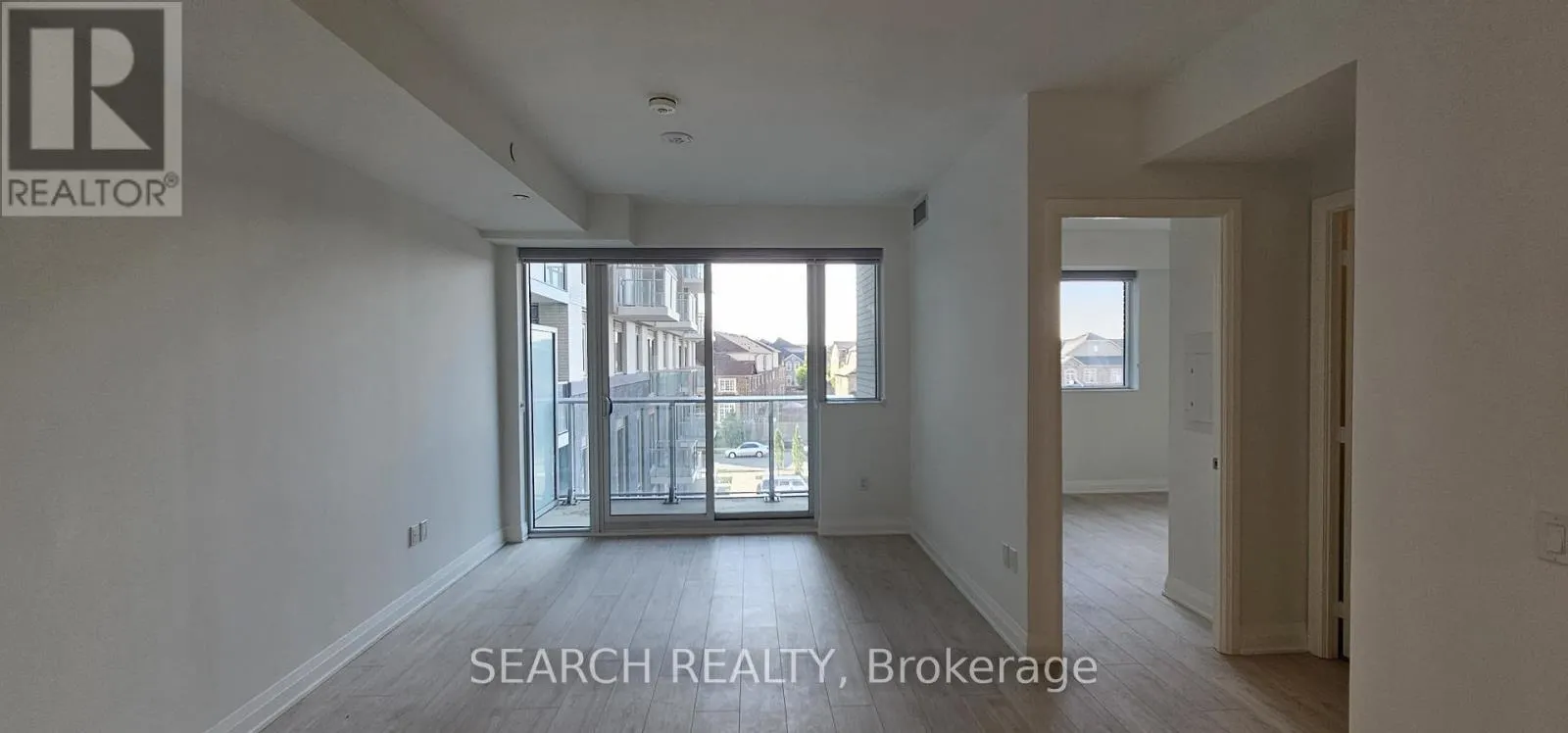 301 - 412 SILVER MAPLE ROAD