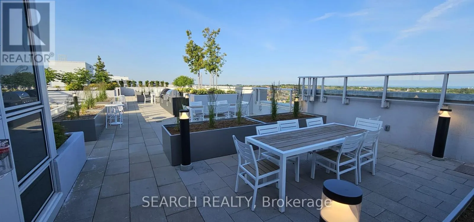 301 - 412 SILVER MAPLE ROAD