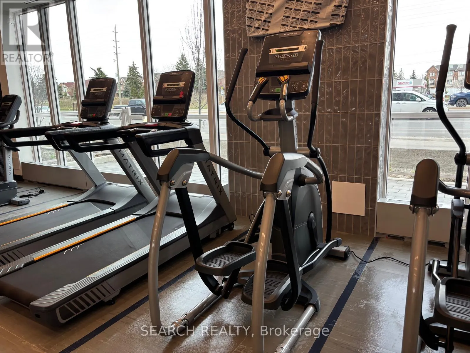 301 - 412 SILVER MAPLE ROAD