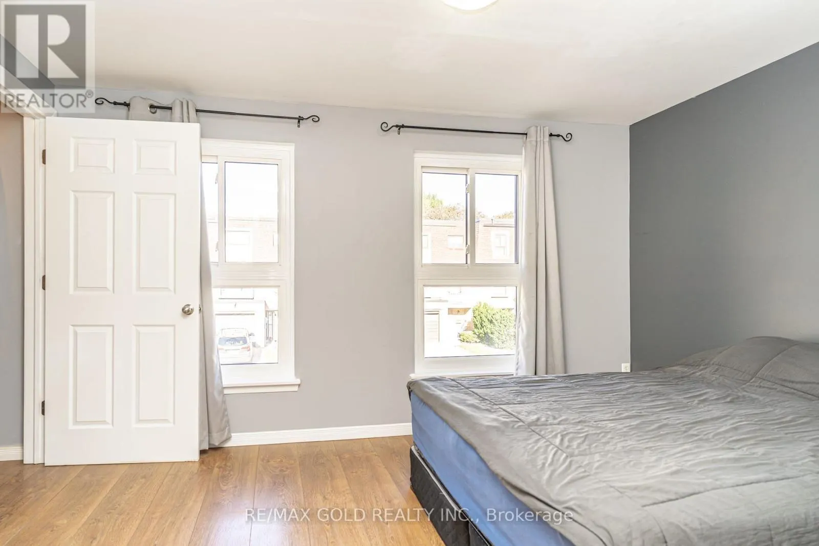 41 - 46 DEARBOURNE BOULEVARD