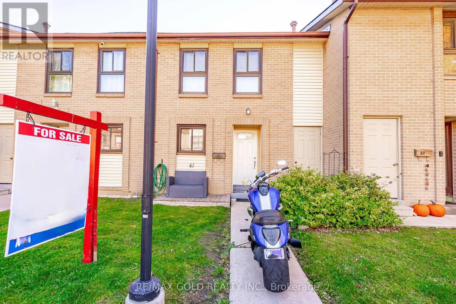 41 - 46 DEARBOURNE BOULEVARD