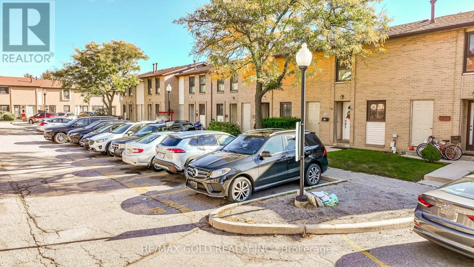 41 - 46 DEARBOURNE BOULEVARD