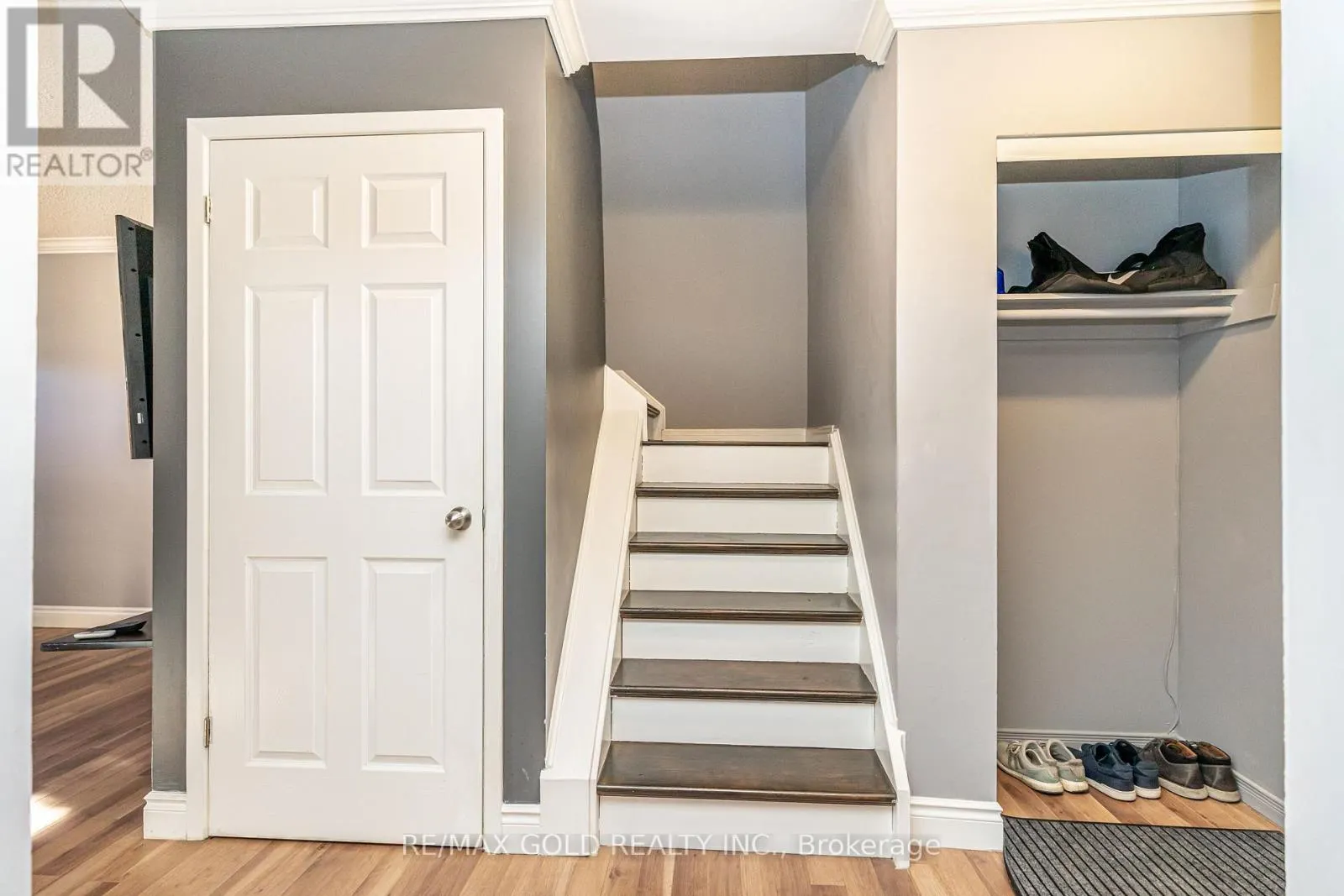 41 - 46 DEARBOURNE BOULEVARD