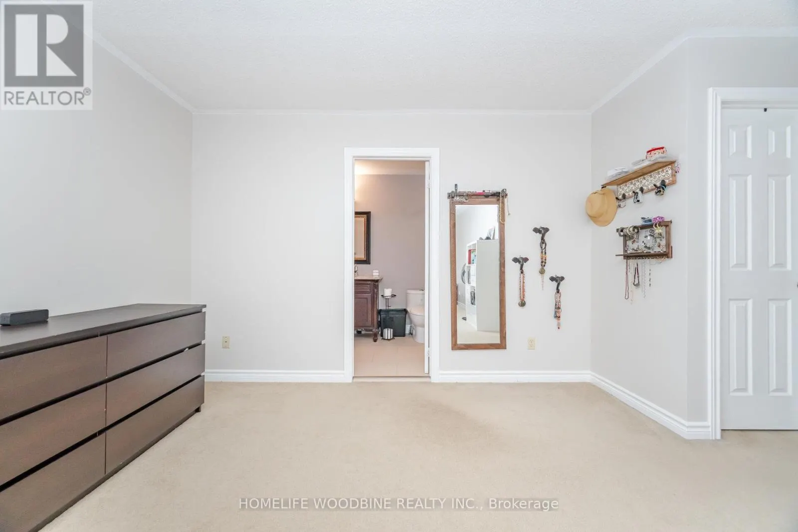 2546 BURNFORD TRAIL N