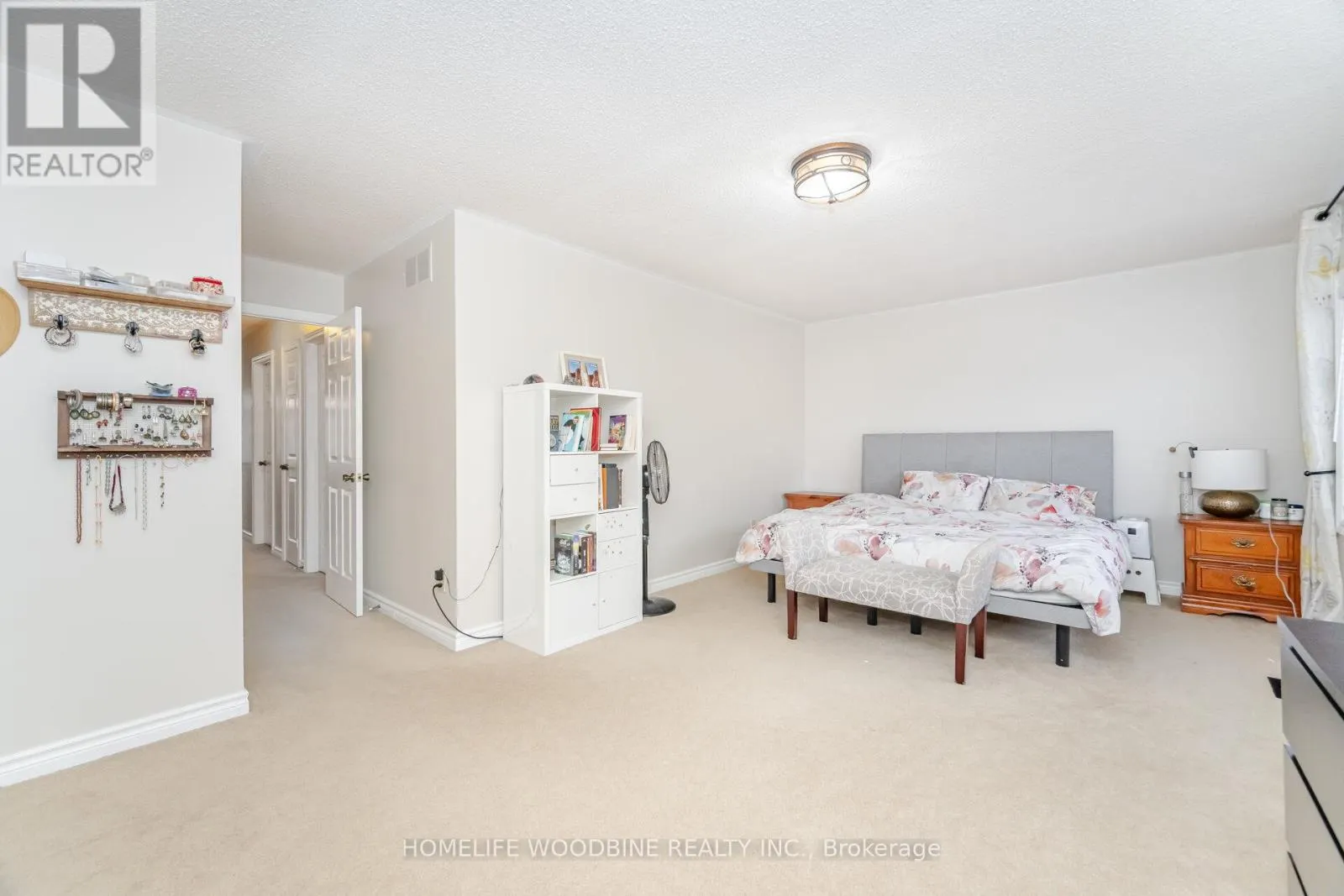 2546 BURNFORD TRAIL N