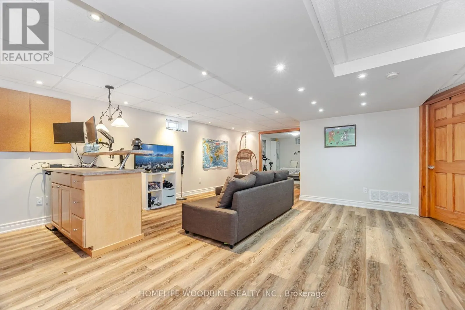 2546 BURNFORD TRAIL N