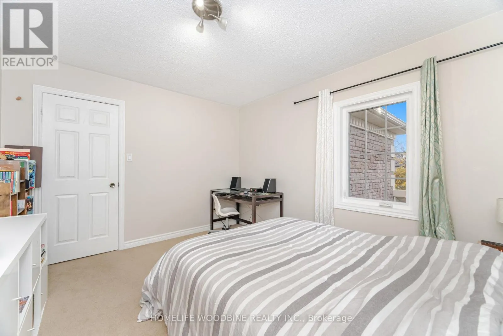 2546 BURNFORD TRAIL N