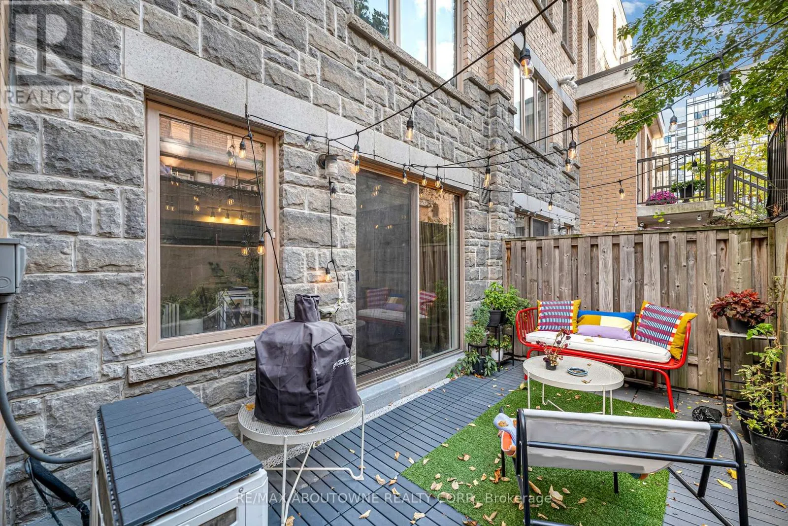 144 - 12 FOUNDRY AVENUE