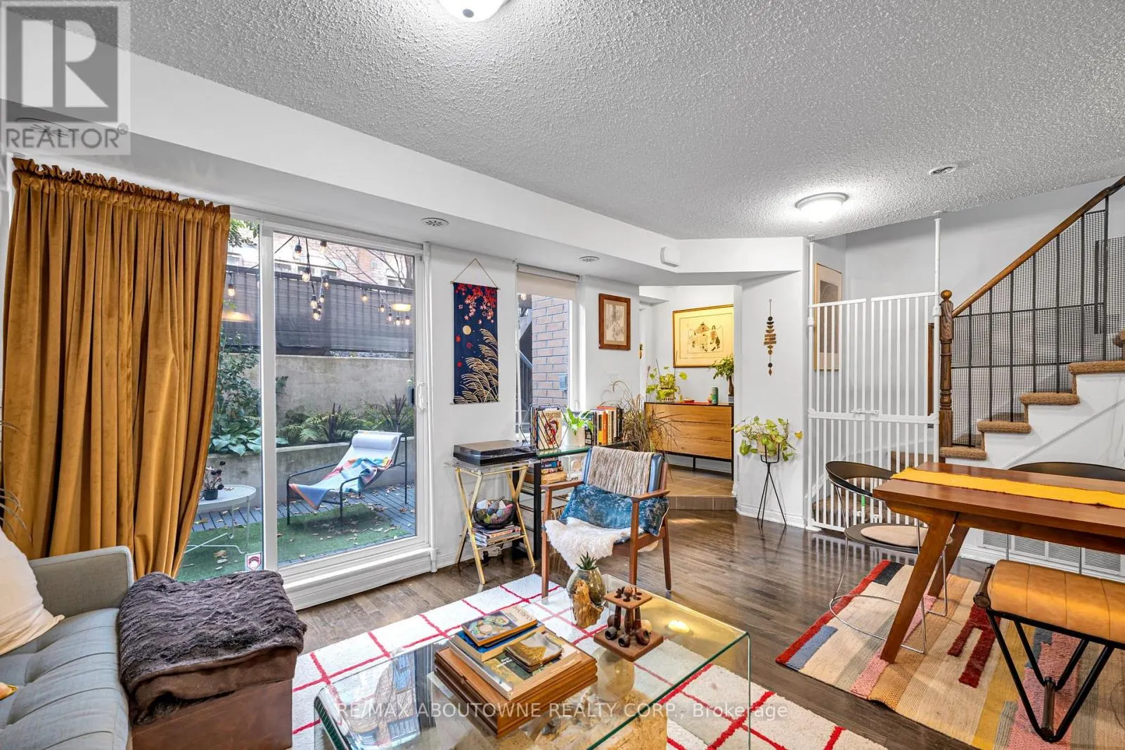 144 - 12 FOUNDRY AVENUE