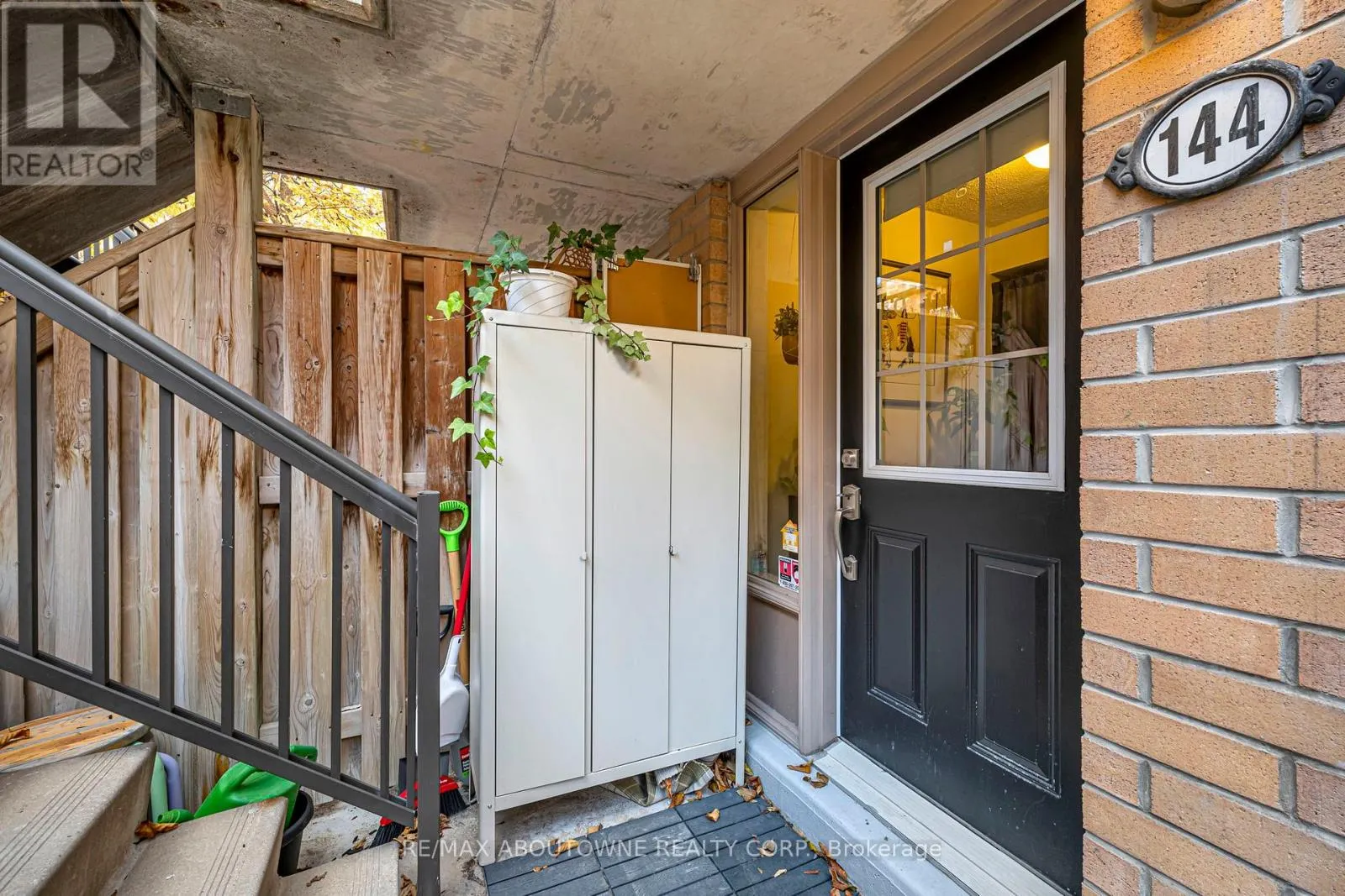 144 - 12 FOUNDRY AVENUE