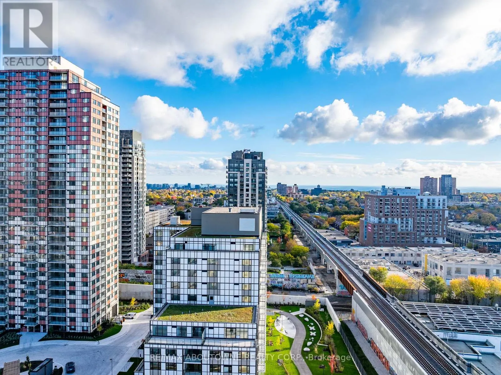 144 - 12 FOUNDRY AVENUE