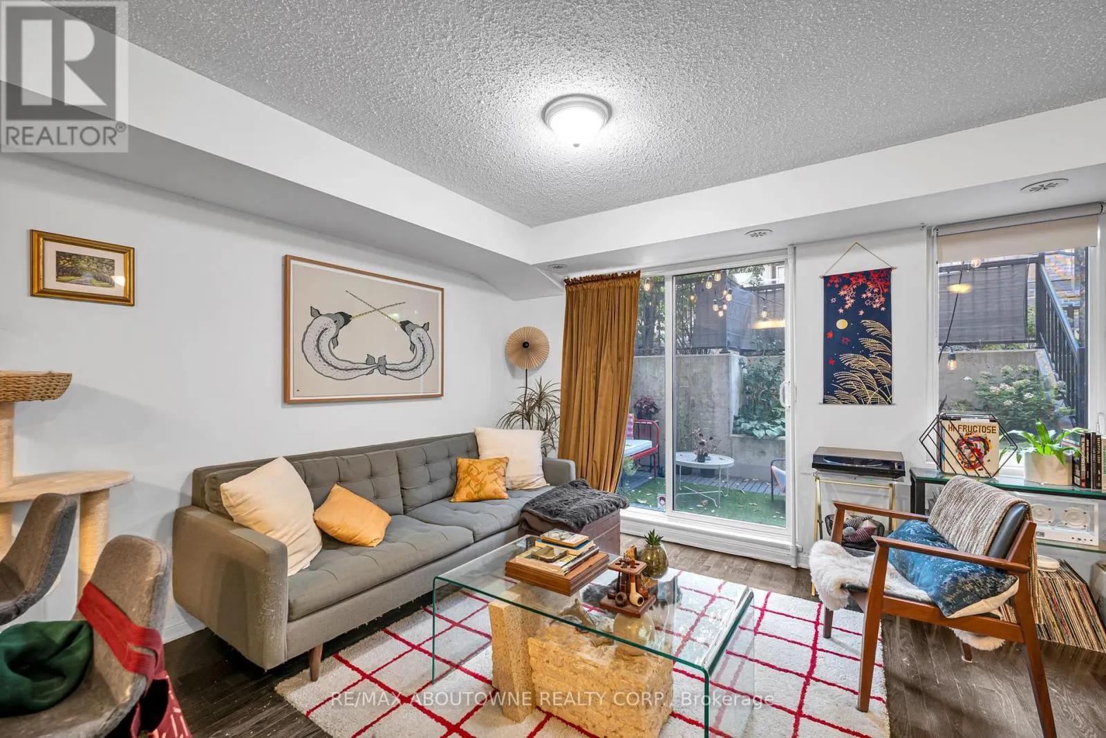 144 - 12 FOUNDRY AVENUE