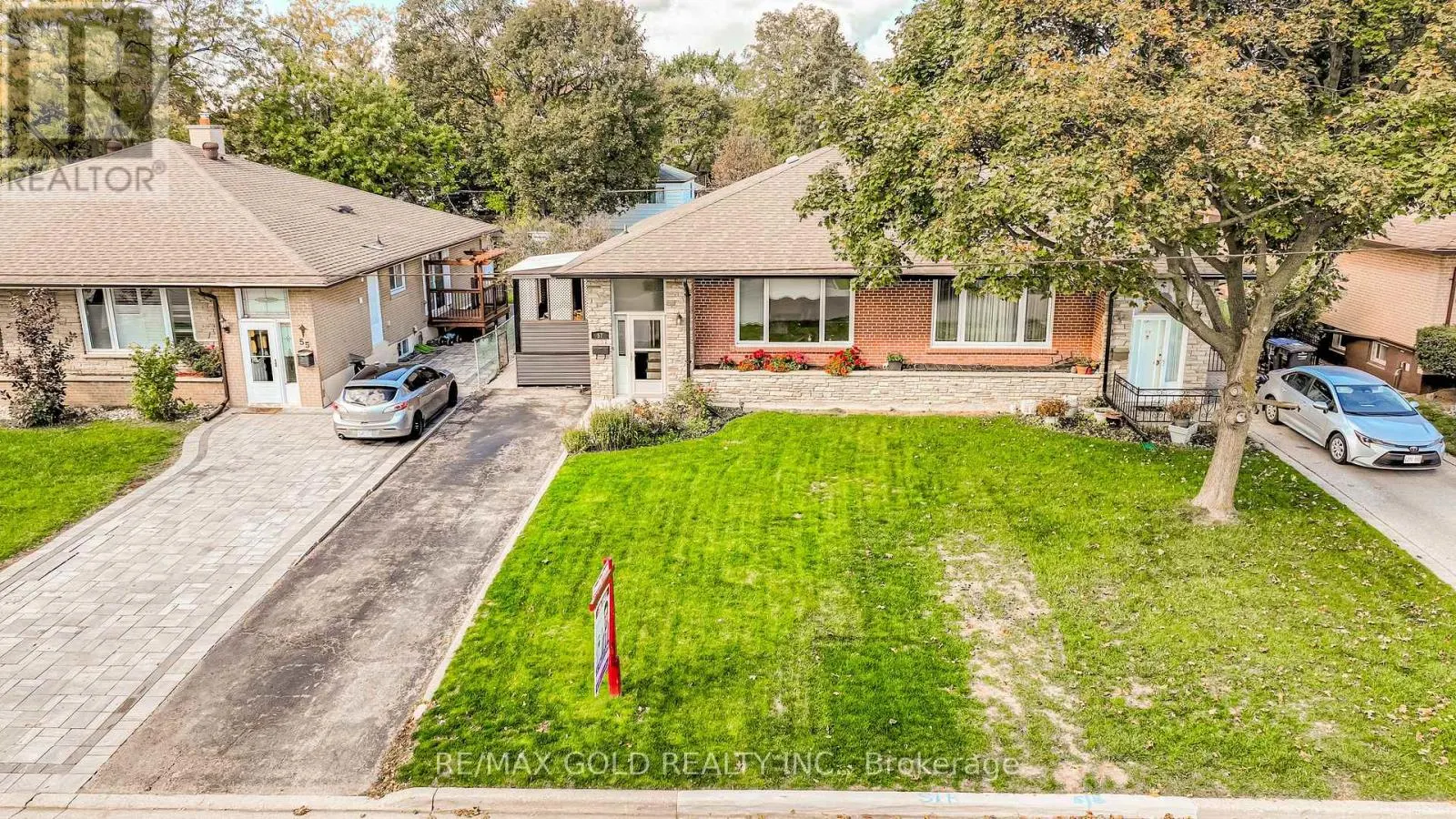 57 ALDERBURY CRESCENT