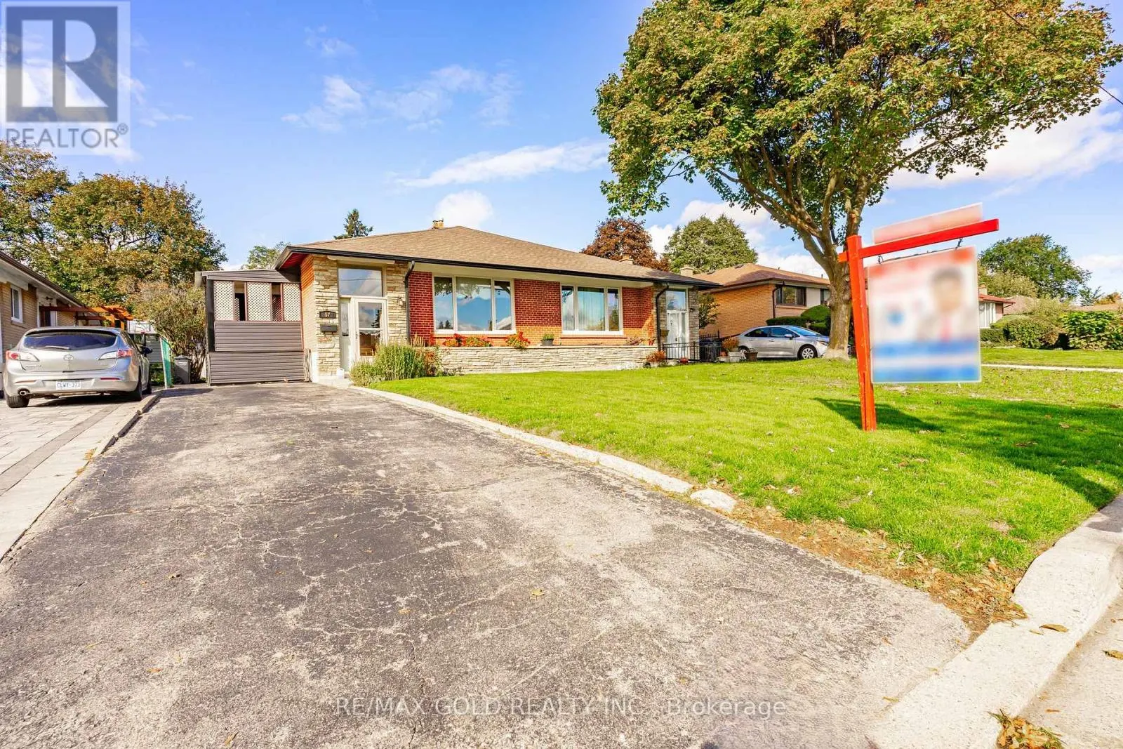 57 ALDERBURY CRESCENT