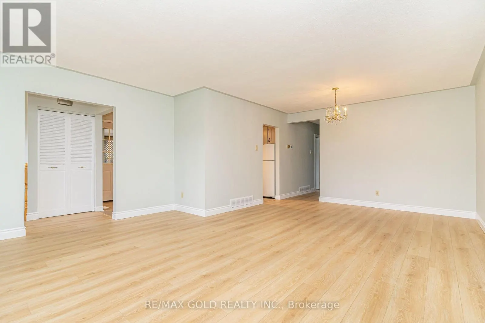 57 ALDERBURY CRESCENT