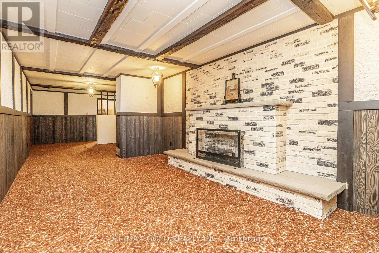 57 ALDERBURY CRESCENT