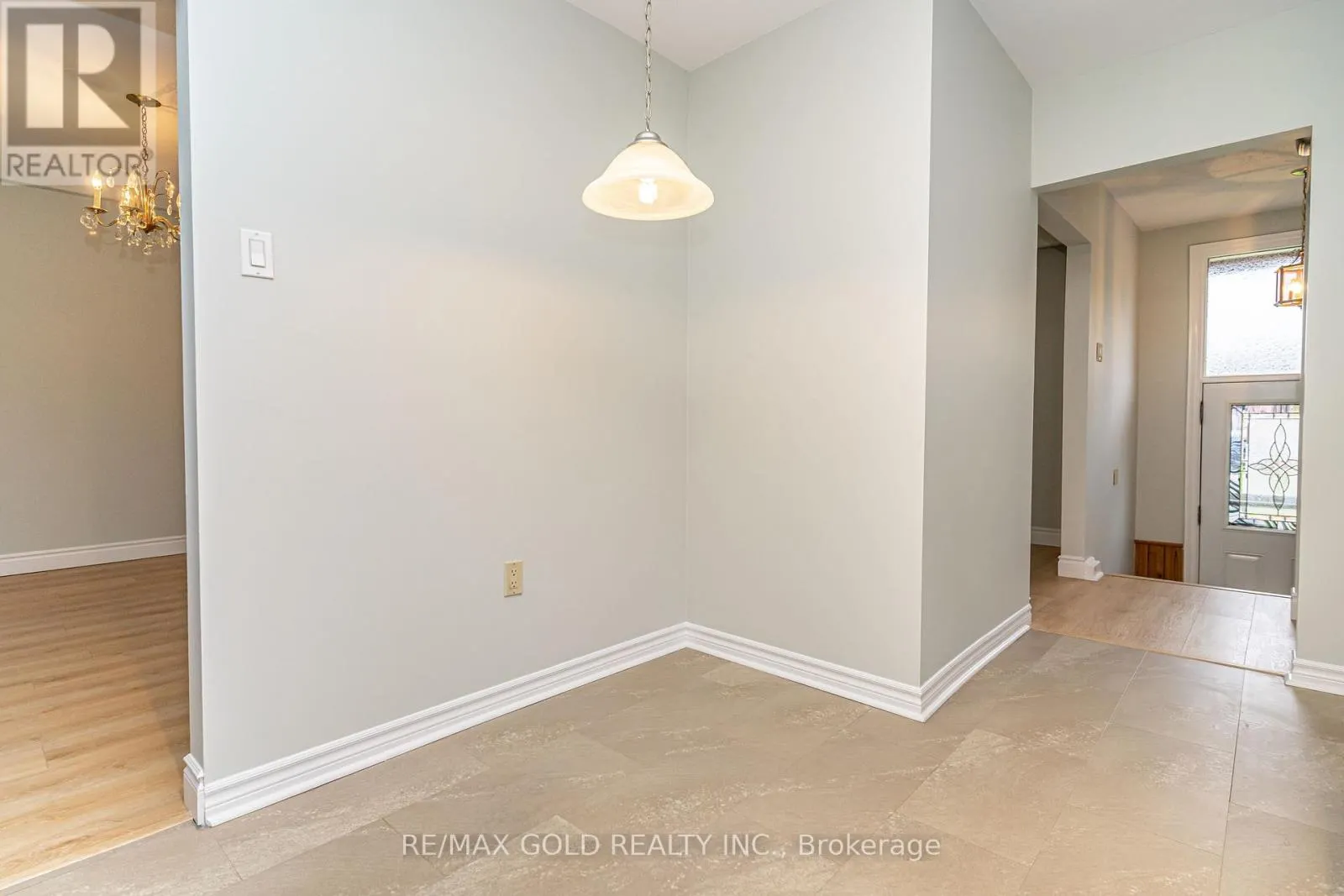 57 ALDERBURY CRESCENT