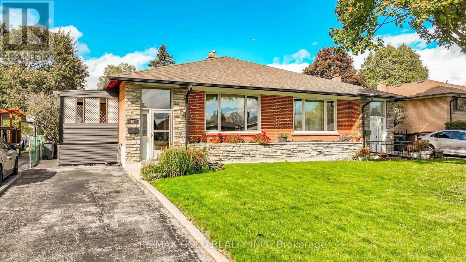 57 ALDERBURY CRESCENT