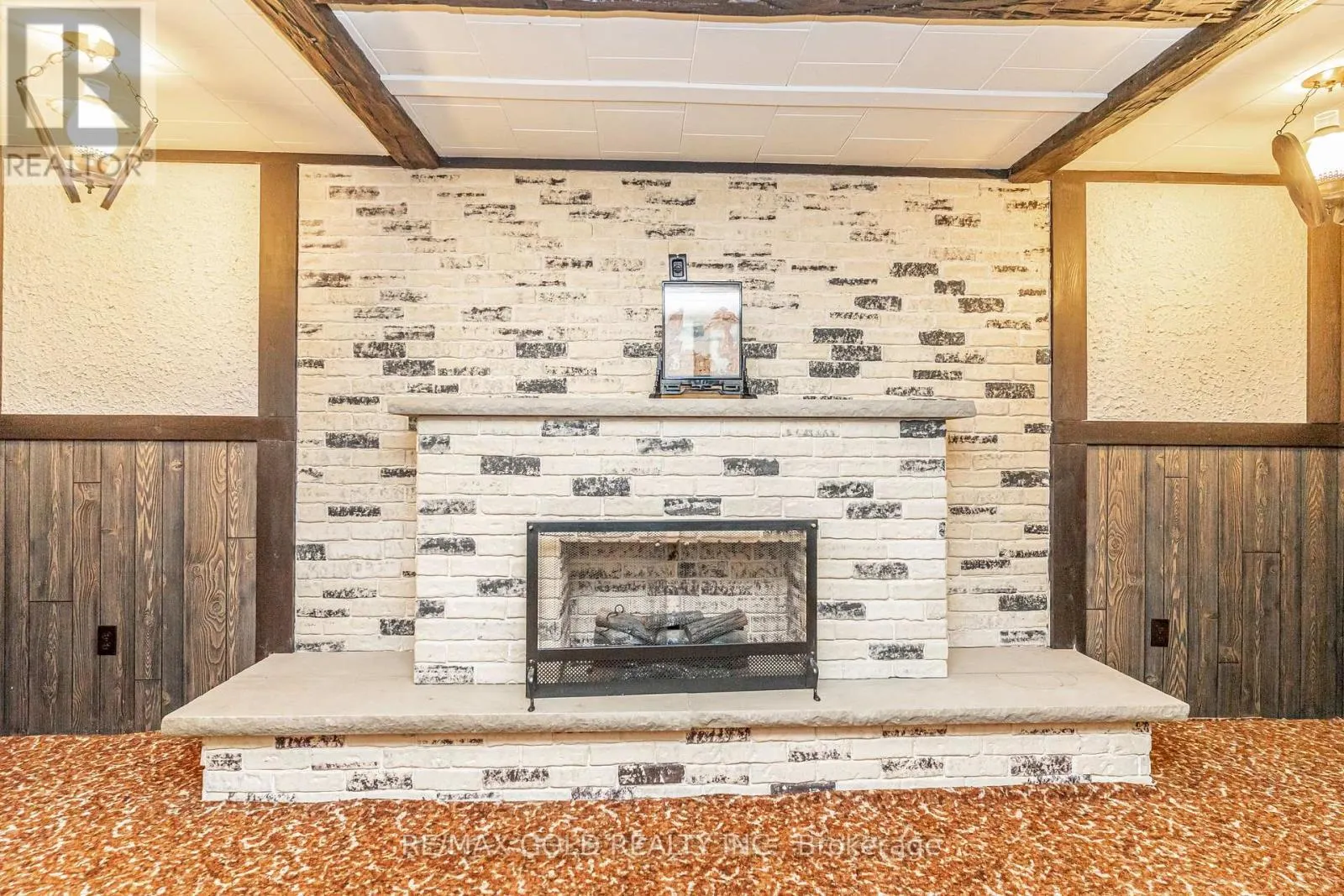 57 ALDERBURY CRESCENT