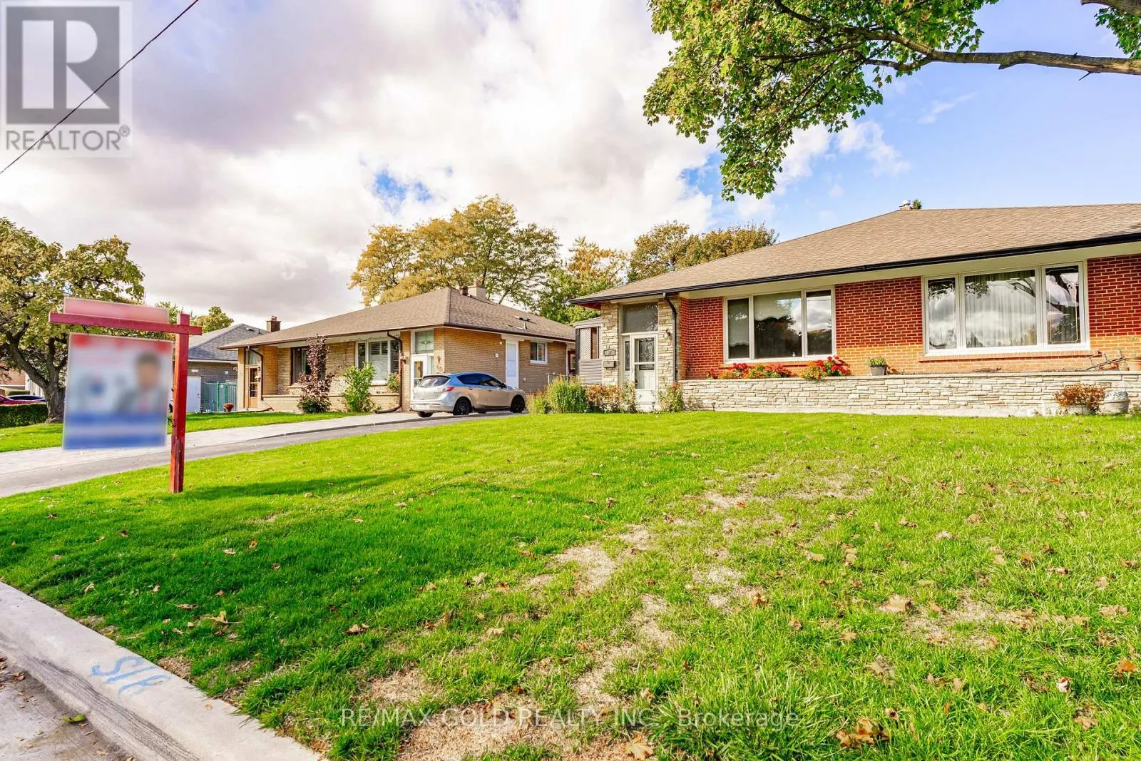 57 ALDERBURY CRESCENT