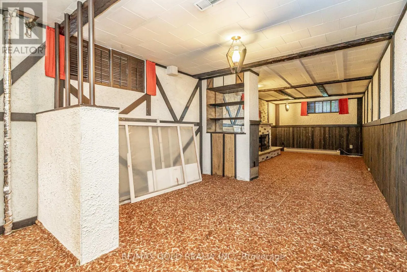 57 ALDERBURY CRESCENT