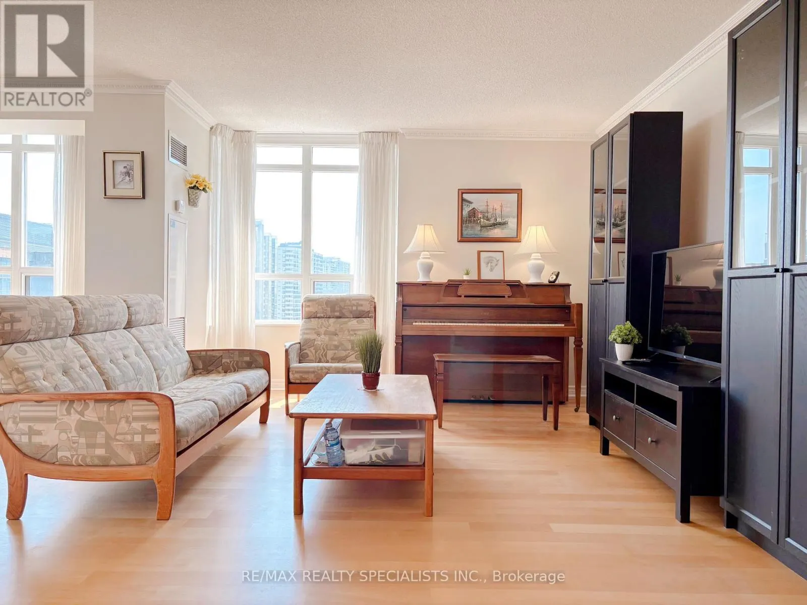 1415 - 3880 DUKE OF YORK BOULEVARD