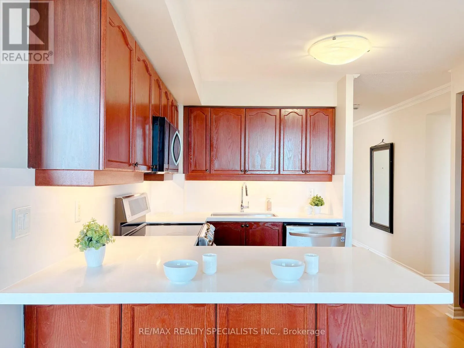 1415 - 3880 DUKE OF YORK BOULEVARD