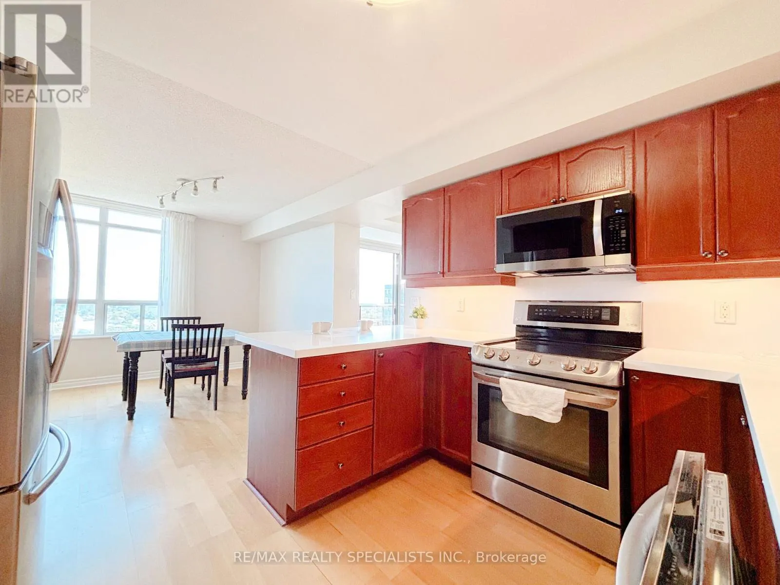 1415 - 3880 DUKE OF YORK BOULEVARD