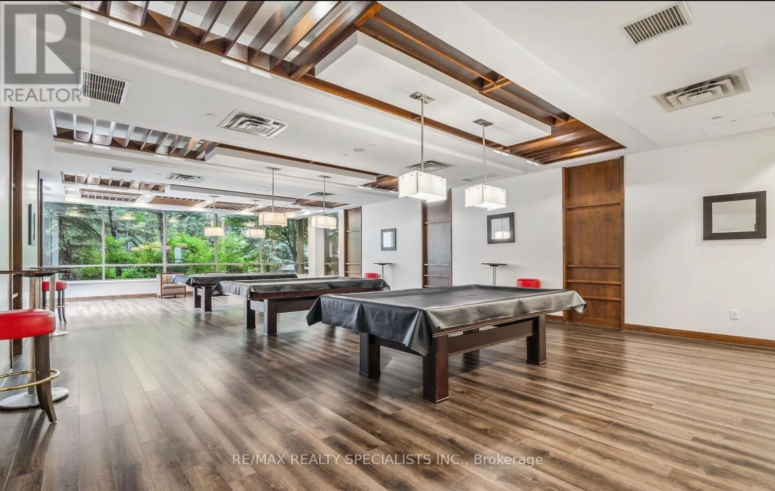 1415 - 3880 DUKE OF YORK BOULEVARD