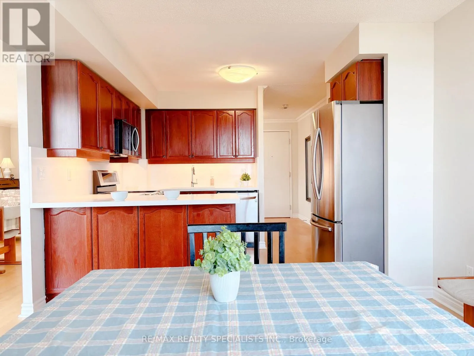 1415 - 3880 DUKE OF YORK BOULEVARD