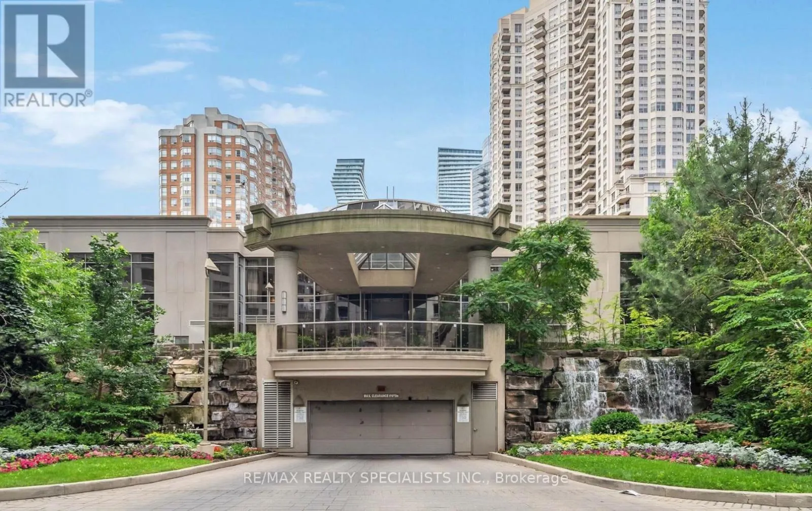 1415 - 3880 DUKE OF YORK BOULEVARD