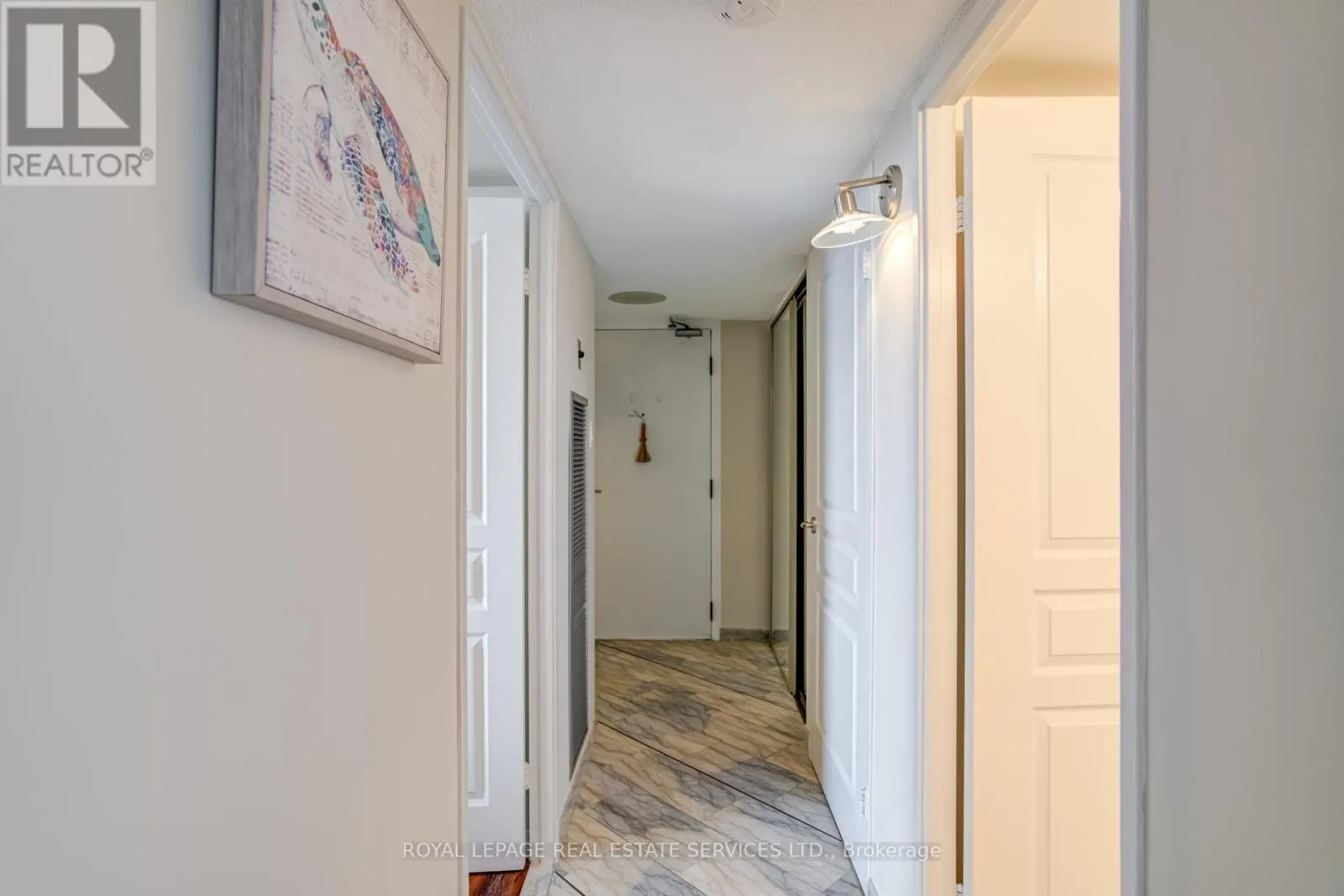 1905 - 2045 LAKE SHORE BOULEVARD W