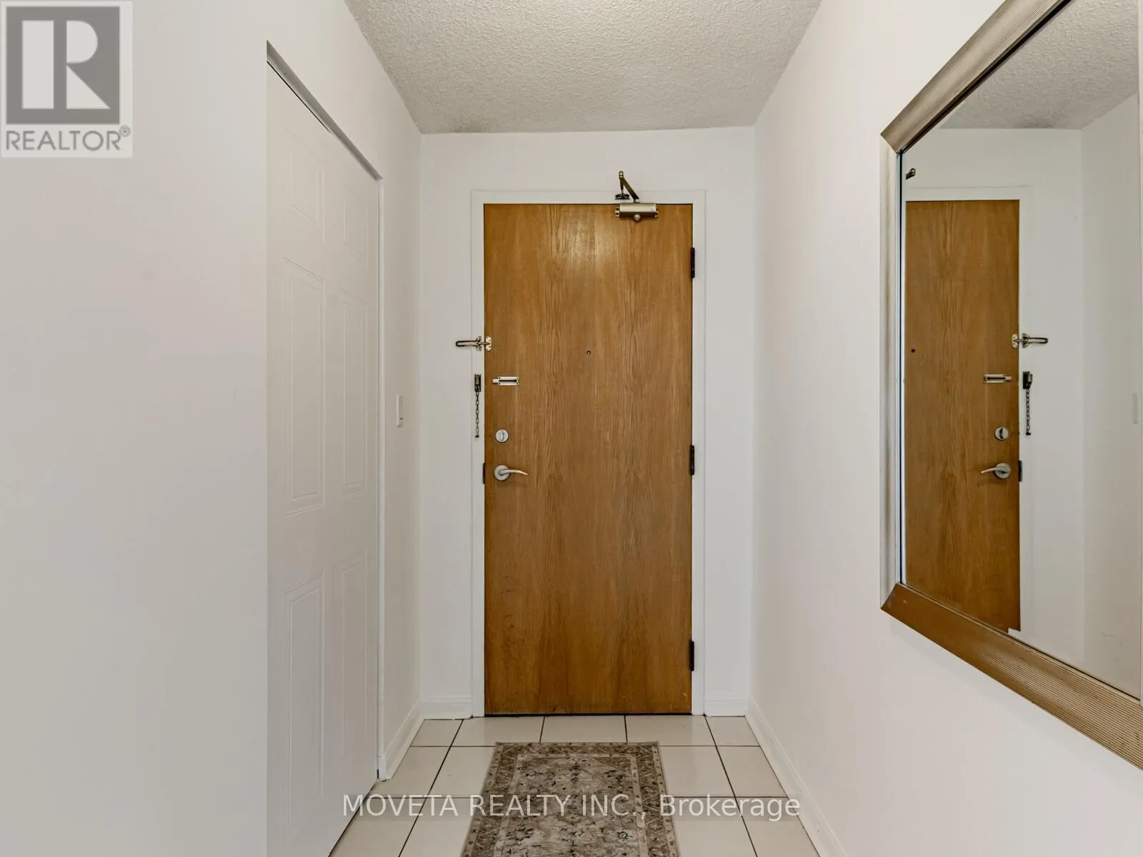 1401 - 3 HICKORY TREE ROAD