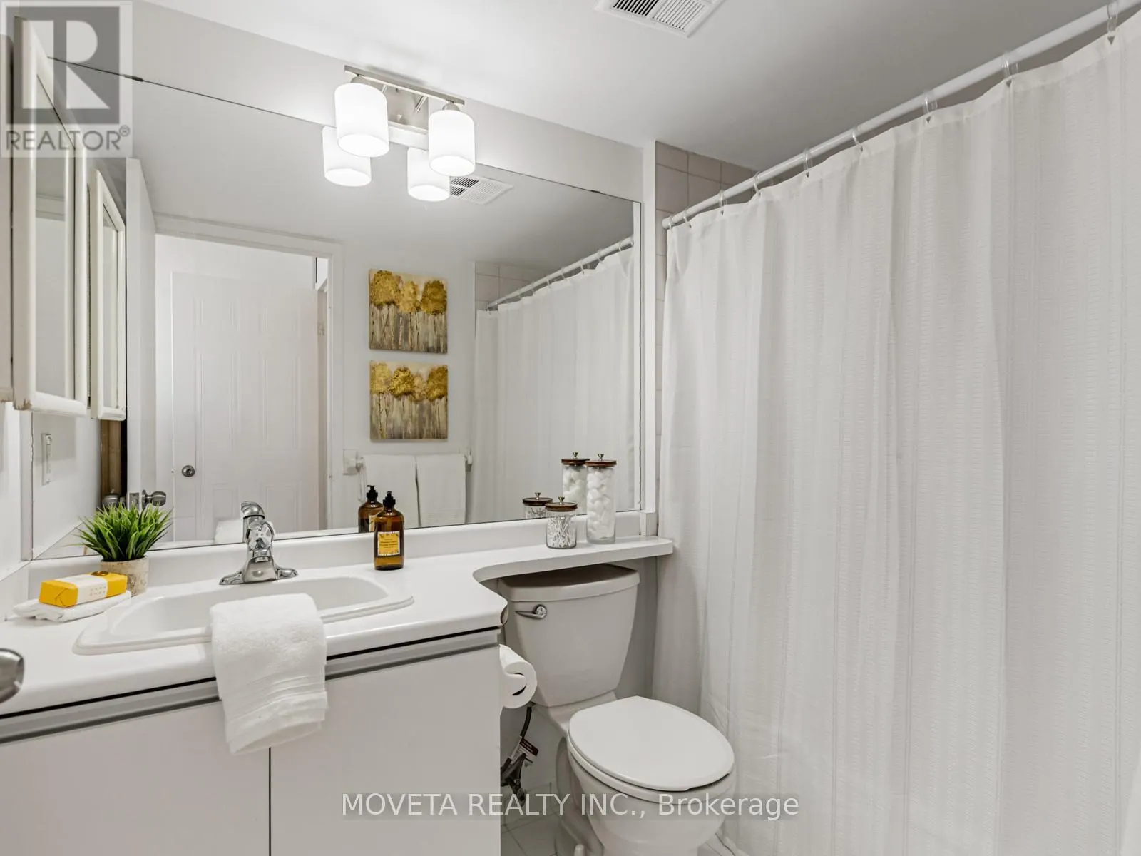 1401 - 3 HICKORY TREE ROAD