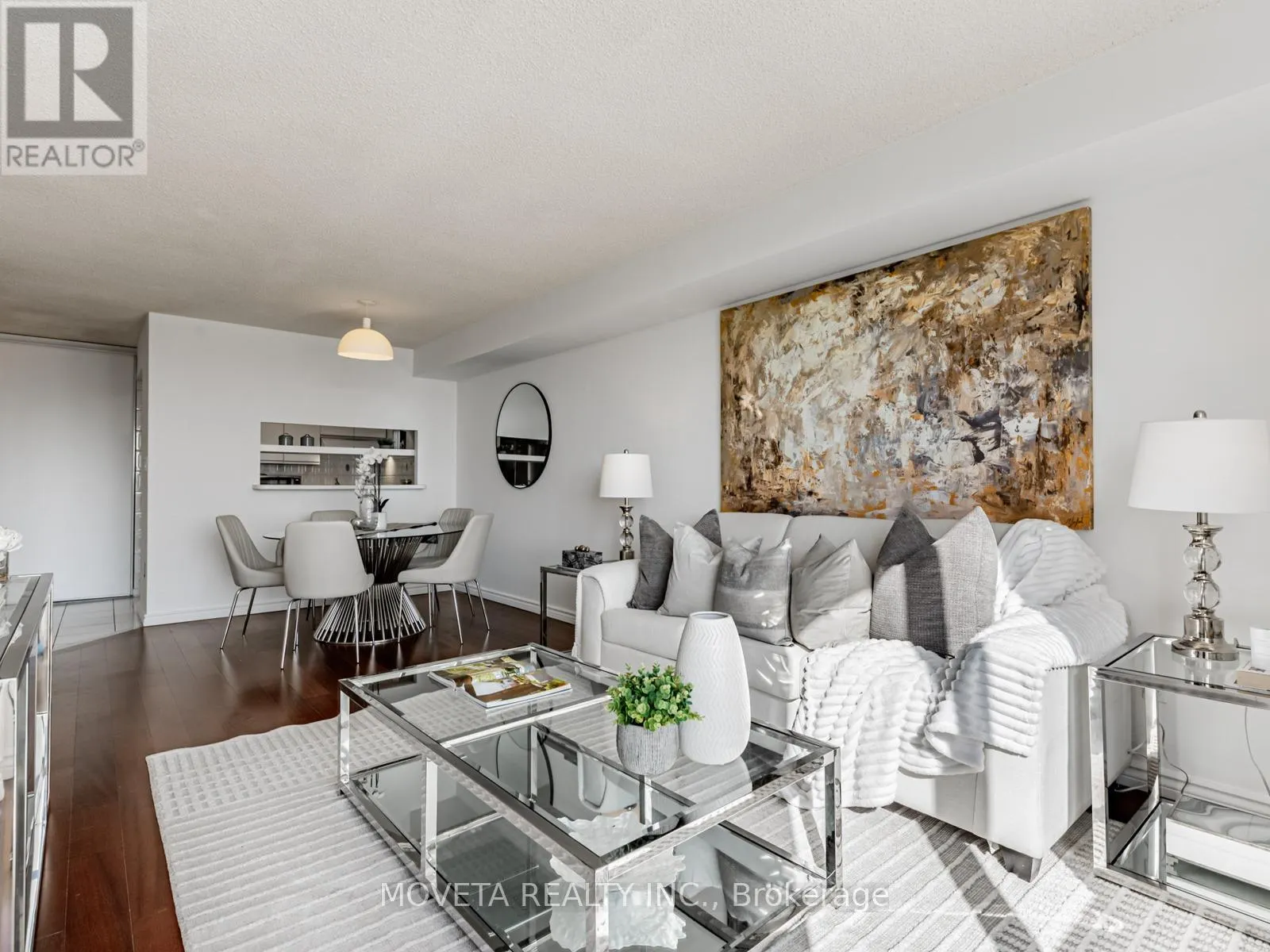 1401 - 3 HICKORY TREE ROAD