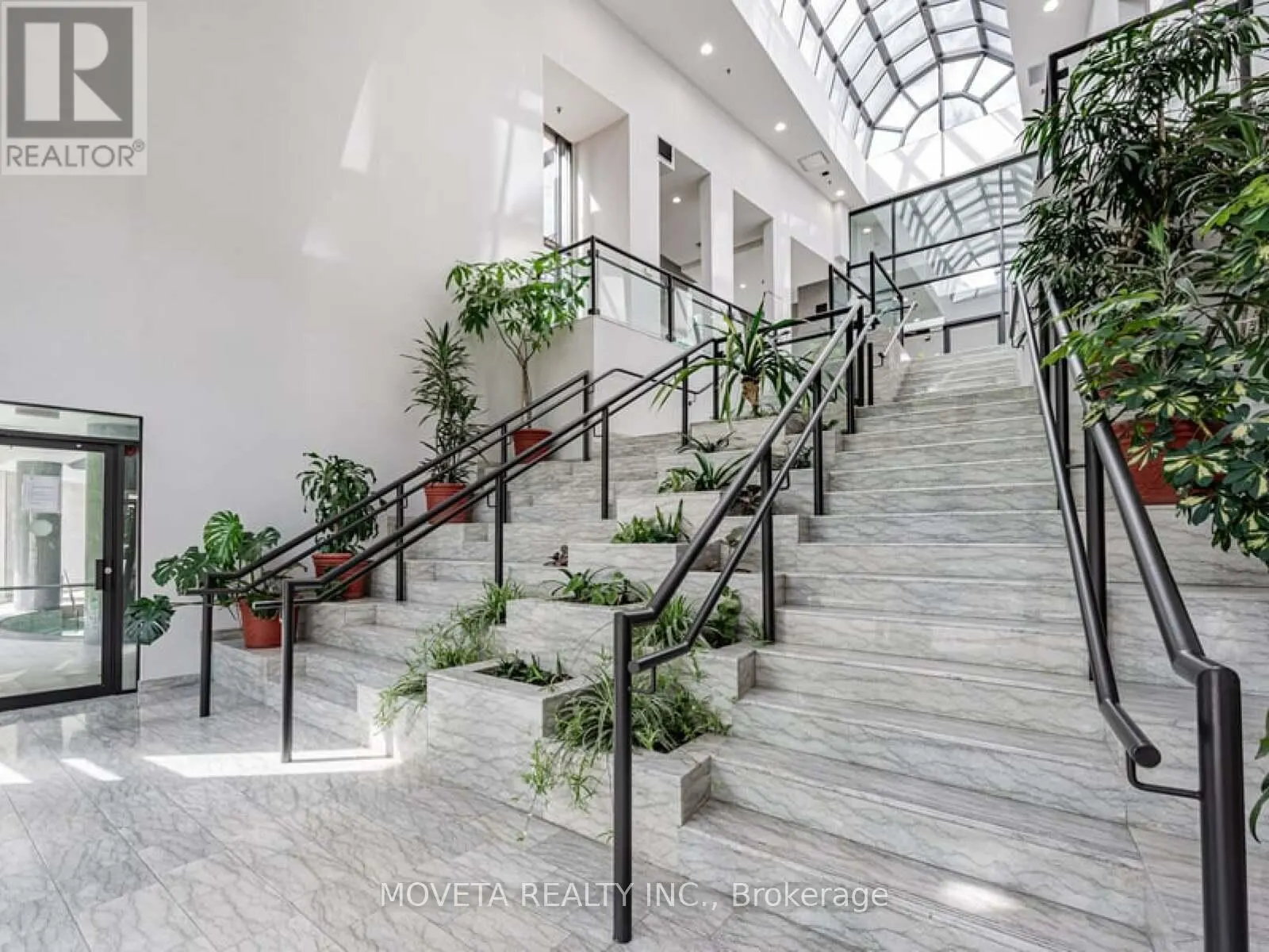 1401 - 3 HICKORY TREE ROAD