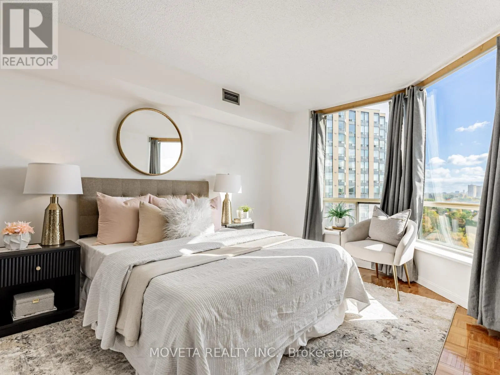 1401 - 3 HICKORY TREE ROAD