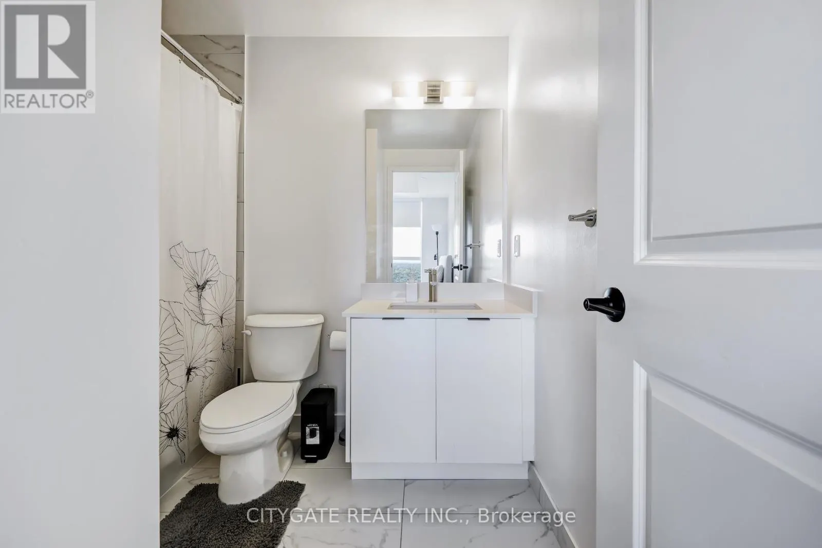 1610 - 202 BURNHAMTHORPE ROAD E