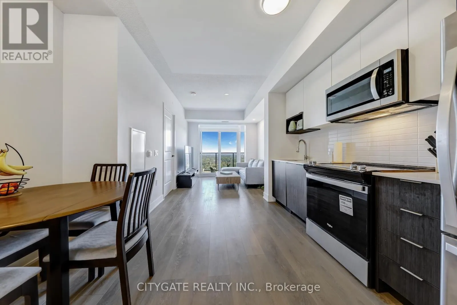 1610 - 202 BURNHAMTHORPE ROAD E