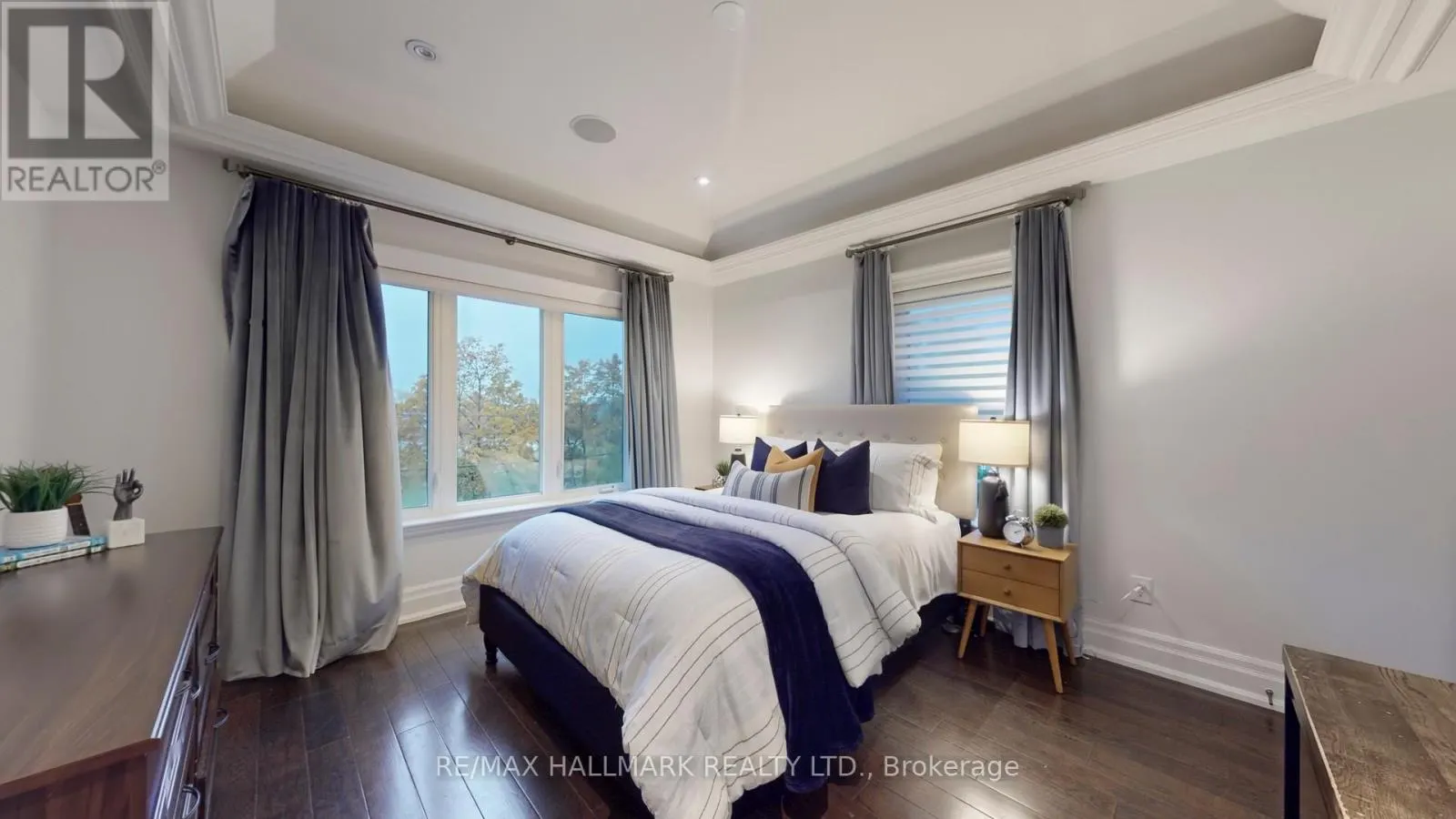 204 MAPLE LEAF DRIVE