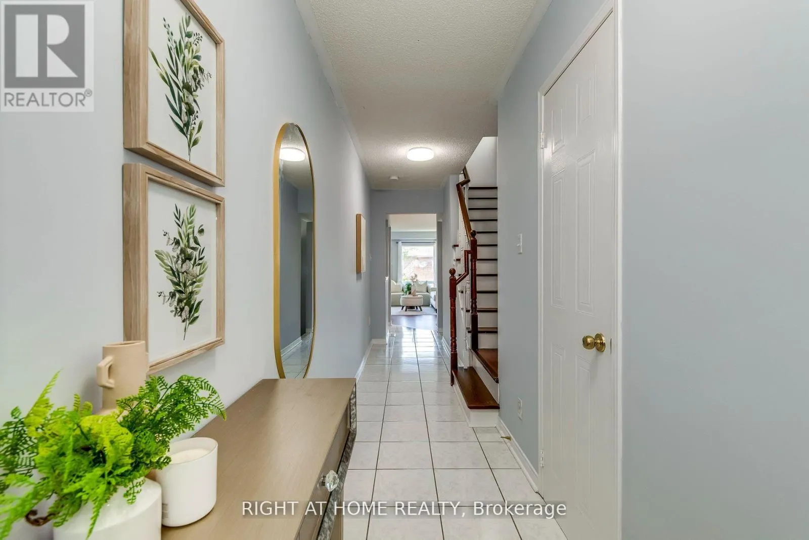 104 - 2945 THOMAS STREET