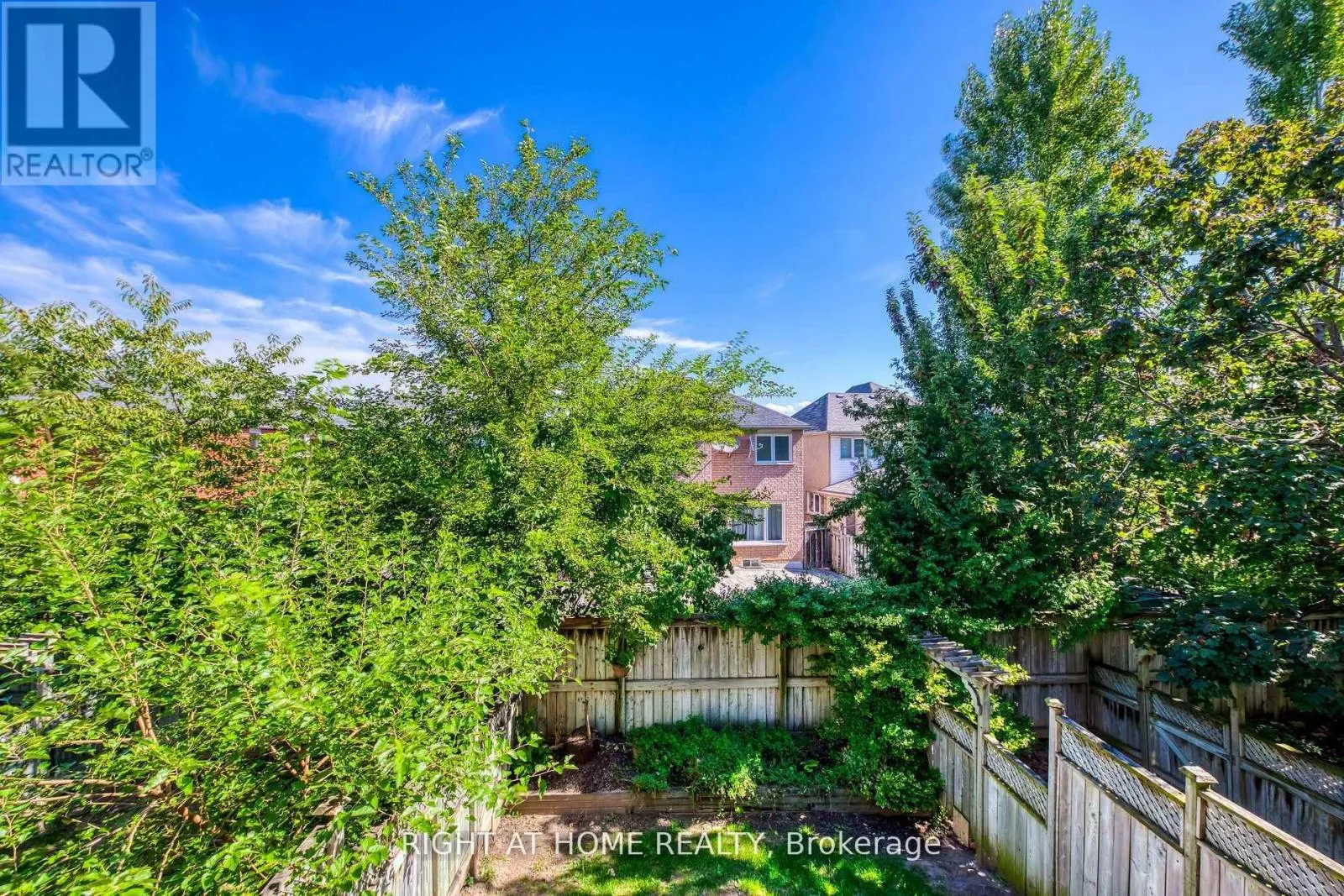 104 - 2945 THOMAS STREET