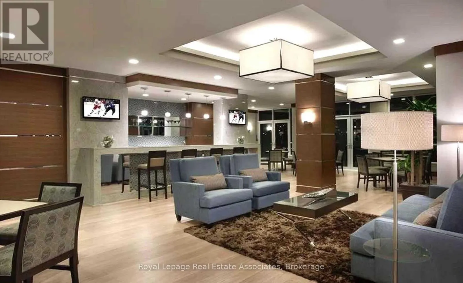 2208 - 15 VIKING LANE