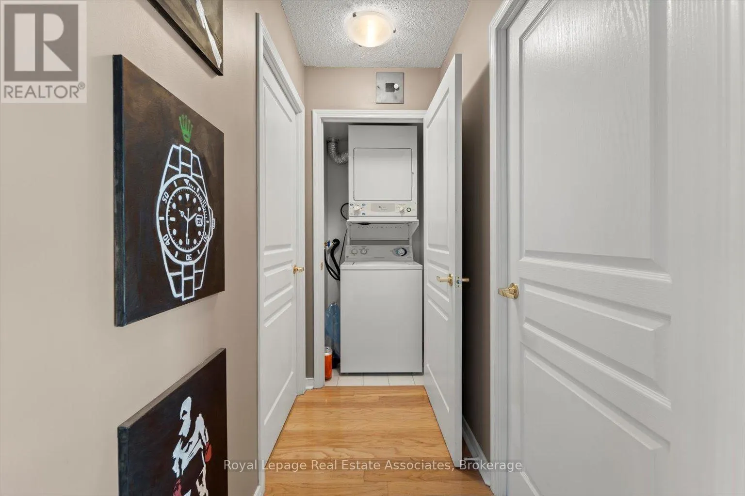 401 - 4879 KIMBERMOUNT AVENUE