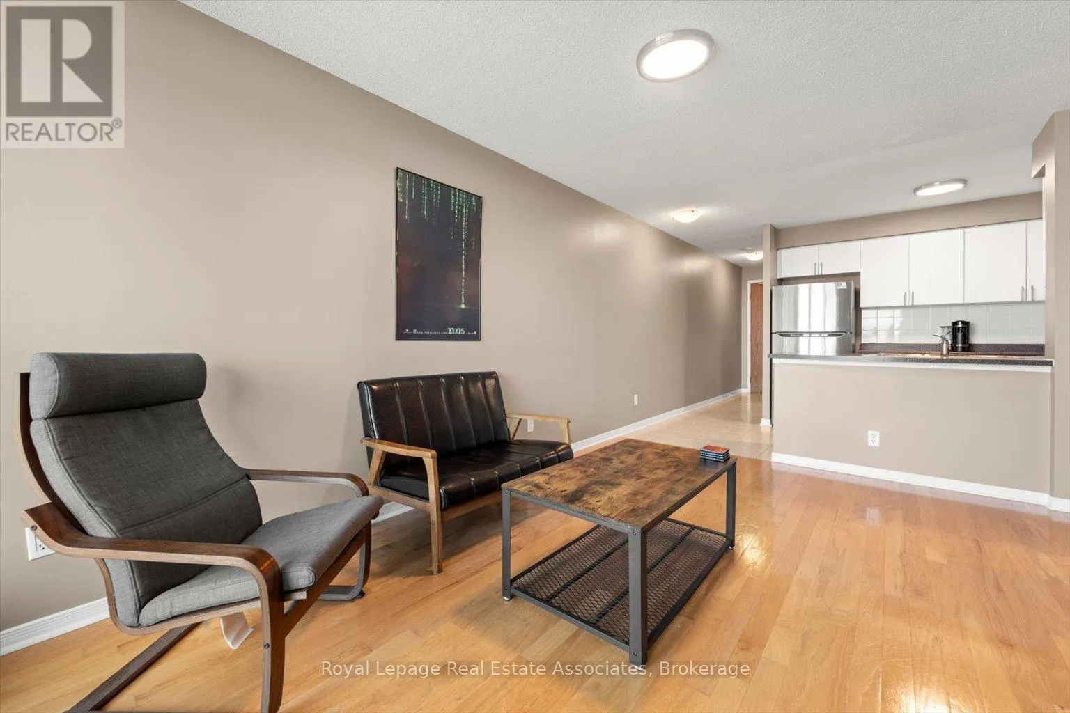 401 - 4879 KIMBERMOUNT AVENUE