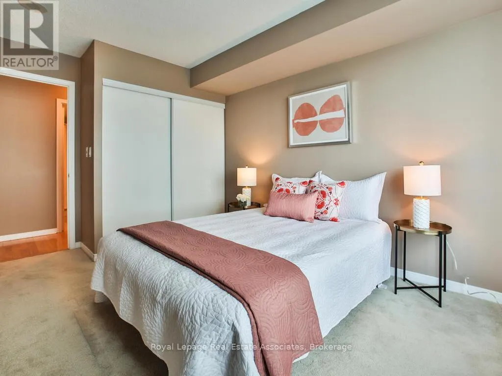 401 - 4879 KIMBERMOUNT AVENUE