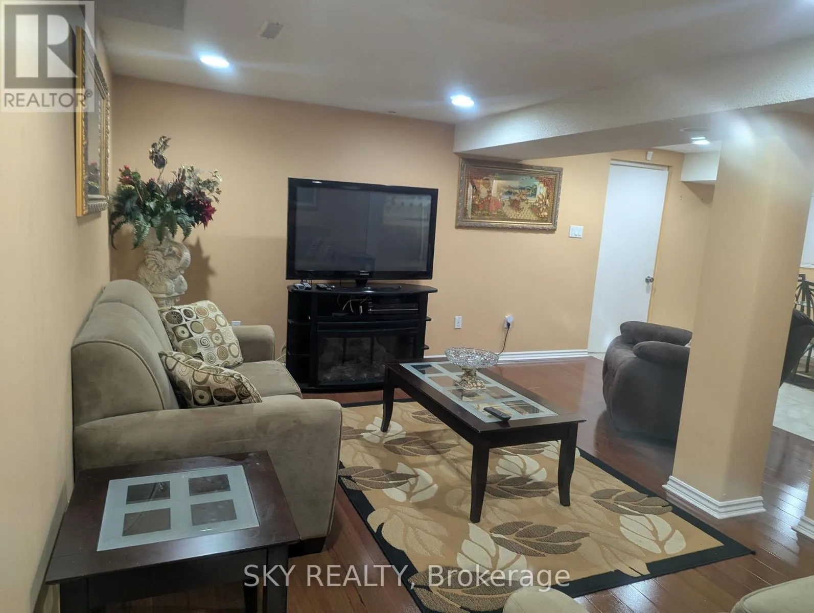 5775 INVERGORDON LANE