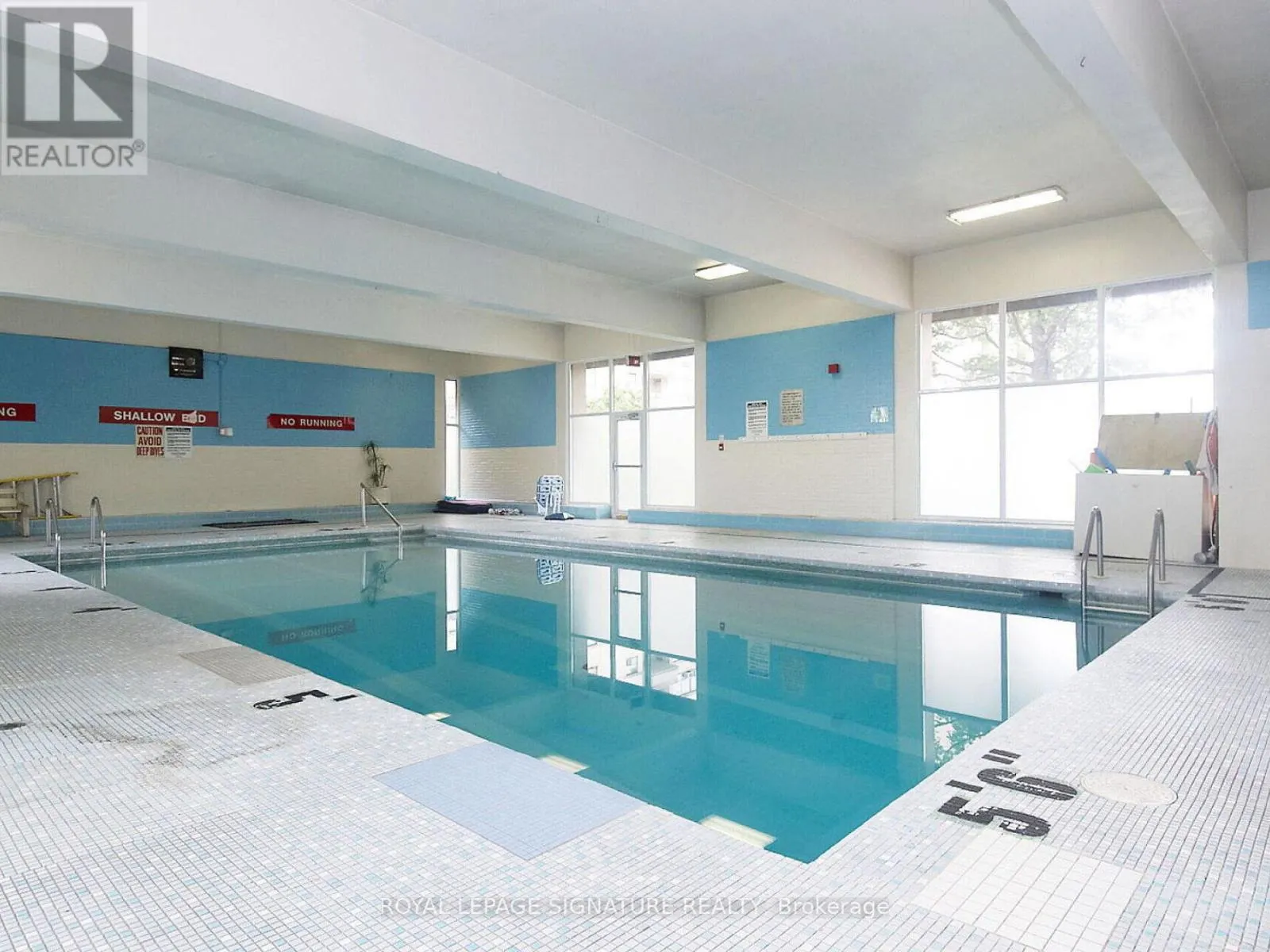 113 - 370 DIXON ROAD