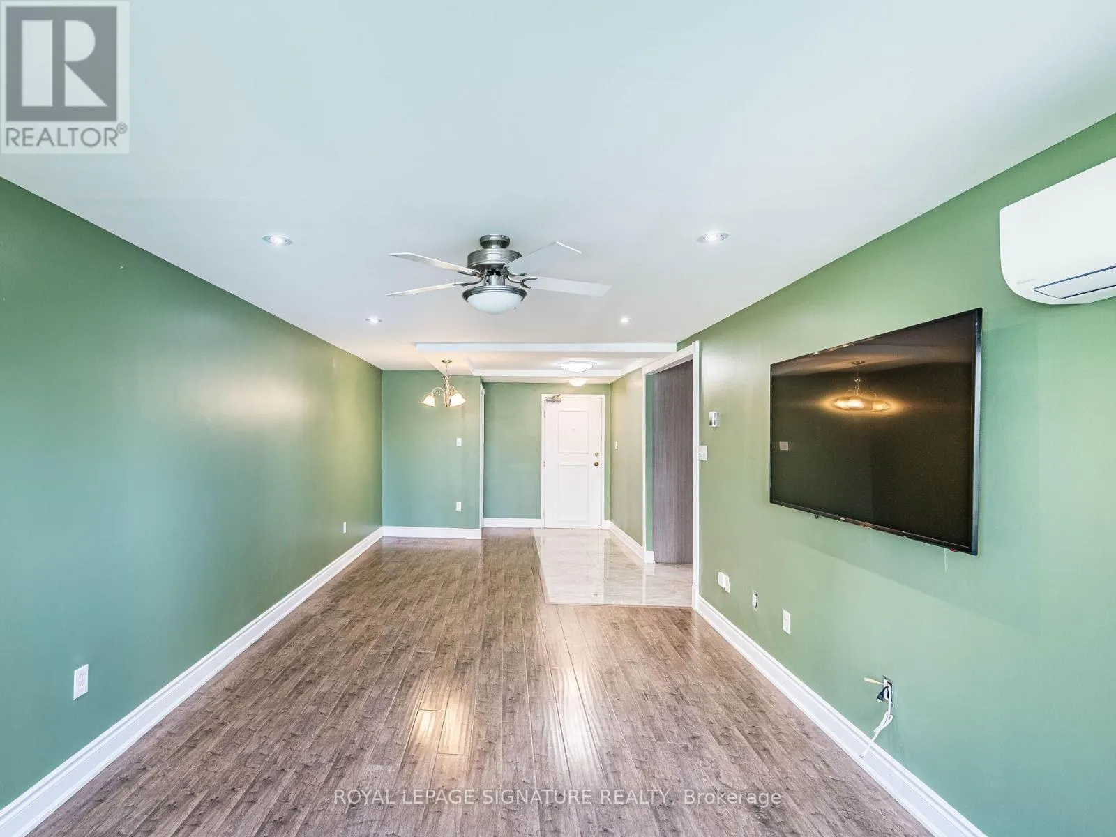 113 - 370 DIXON ROAD